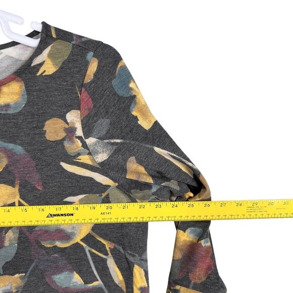 Susan Graver Weekend L Muted Floral 3/4 Sleeve Ring Detail Pullover Comfort Top - Picture 7 of 12